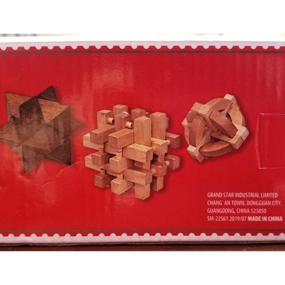 Holiday Time Set Of 3 Wooden Puzzles Brainteasers Great Gift NEW IN BOX - Picture 6 of 6
